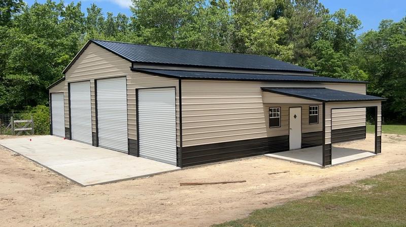Deluxe Horse Barn